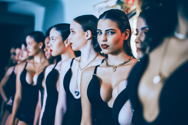 La Fascinante Évolution des Cosmétiques : Voyage de l'Ancienne Égypte à Nos Jours